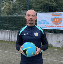 Fußballtrainer Oskar Schlembach in Berlin